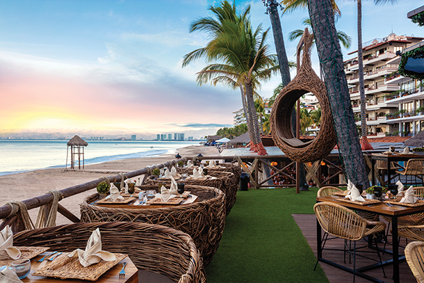 IK Mixology Mediterranean restaurant with beach view
